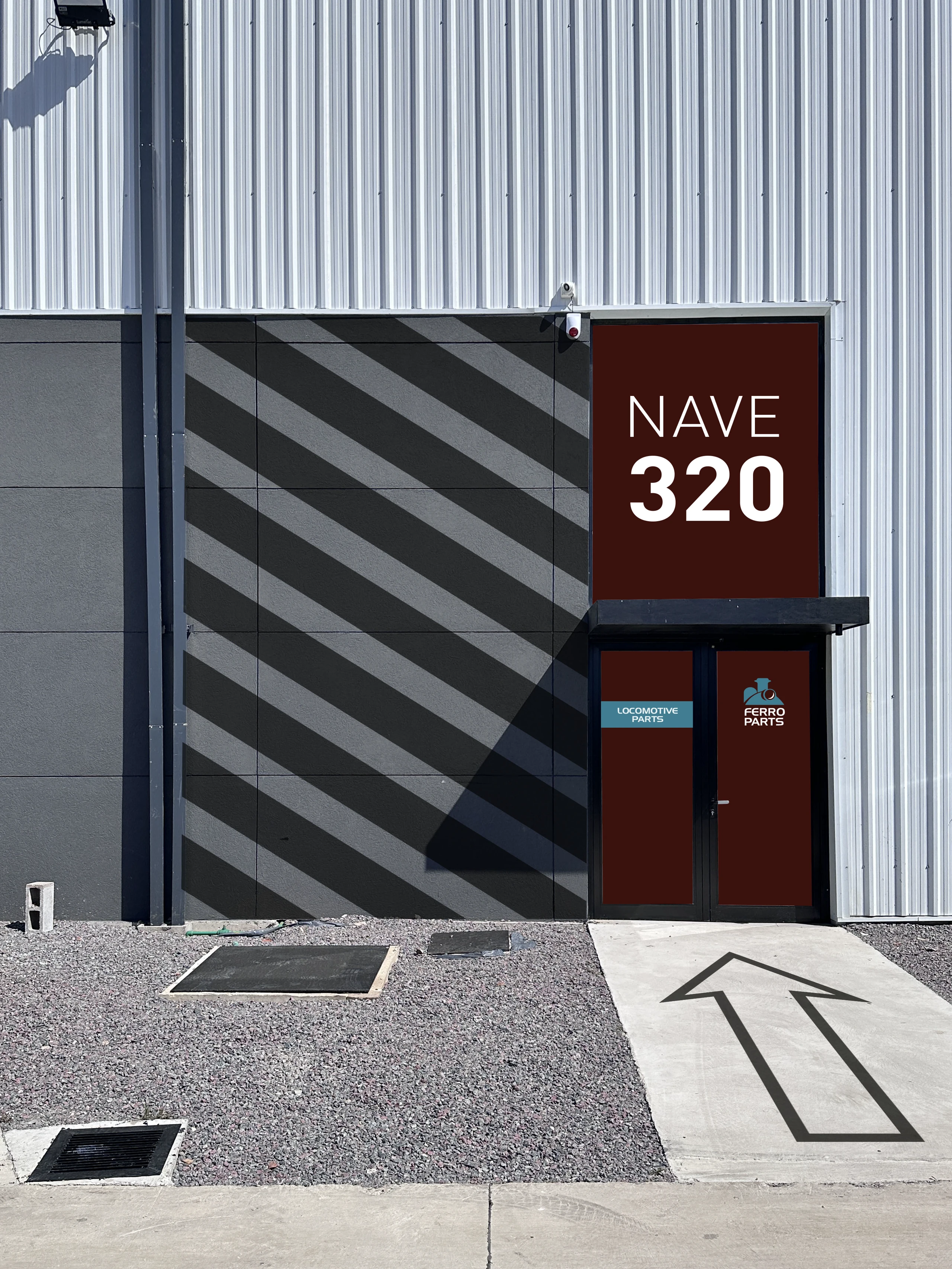 Señalética exterior de la nave 320 de Ferro Parts
